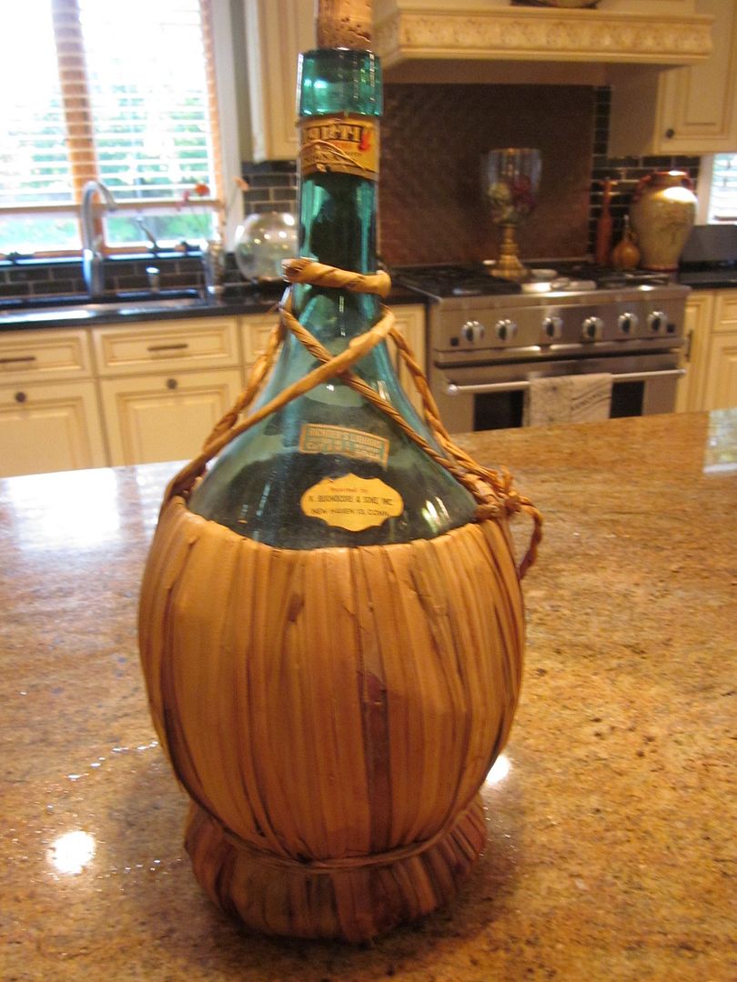 1964 ITALIAN CHIANTI STRAW COVERED WINE BOTTLE BLUE! 1 GALLON WICKER